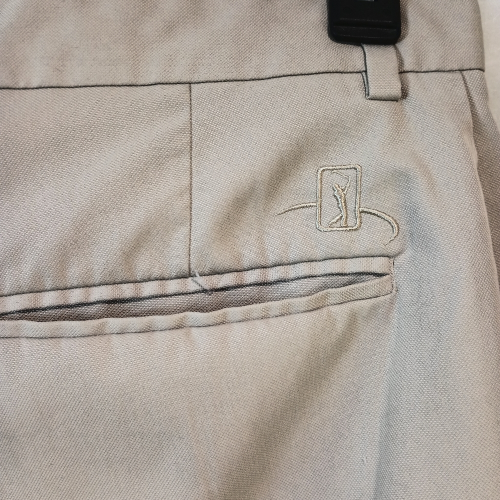 Champions Tour Khaki Golf Shorts Size 32 - Picture 10 of 12